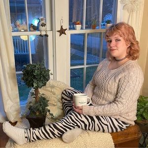 American Eagle AEO Crewneck Cable Knit Sweater Large